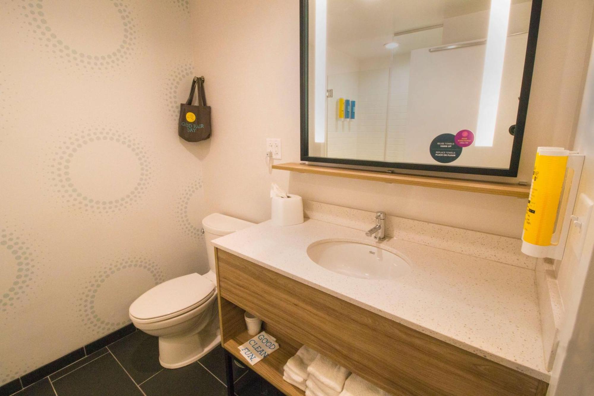 Отель Tru By Hilton Norfolk Airport, Va Вирджиния-Бич Экстерьер фото